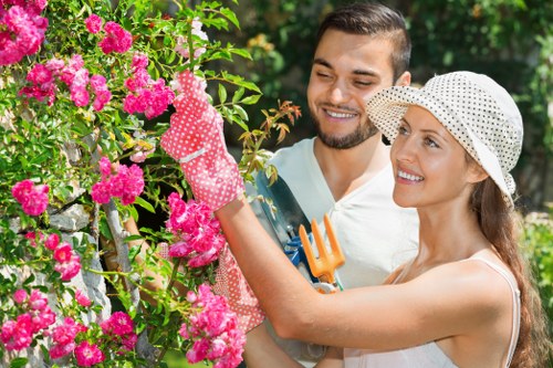 Insurance certificate and policy documents for an insured gardening company